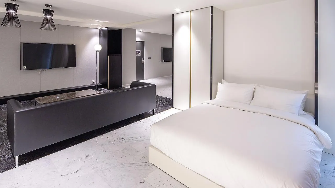 Stayrak Hotel Seoul 2*,