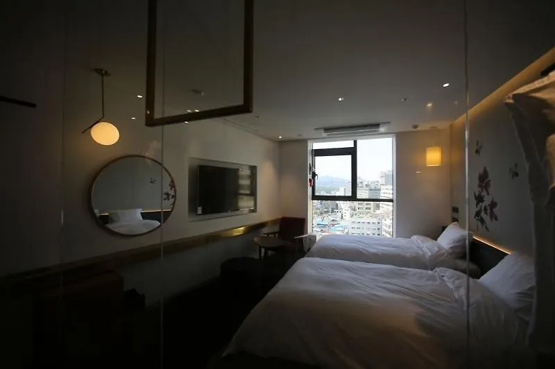 Stayrak Hotel Seoul 2*,